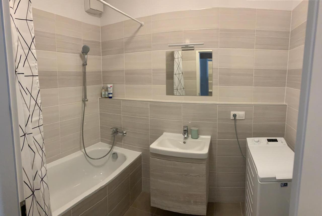 Greenbay Golf Apartments Trenčín Exteriör bild