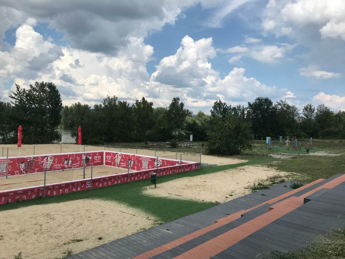Greenbay Golf Apartments Trenčín Exteriör bild