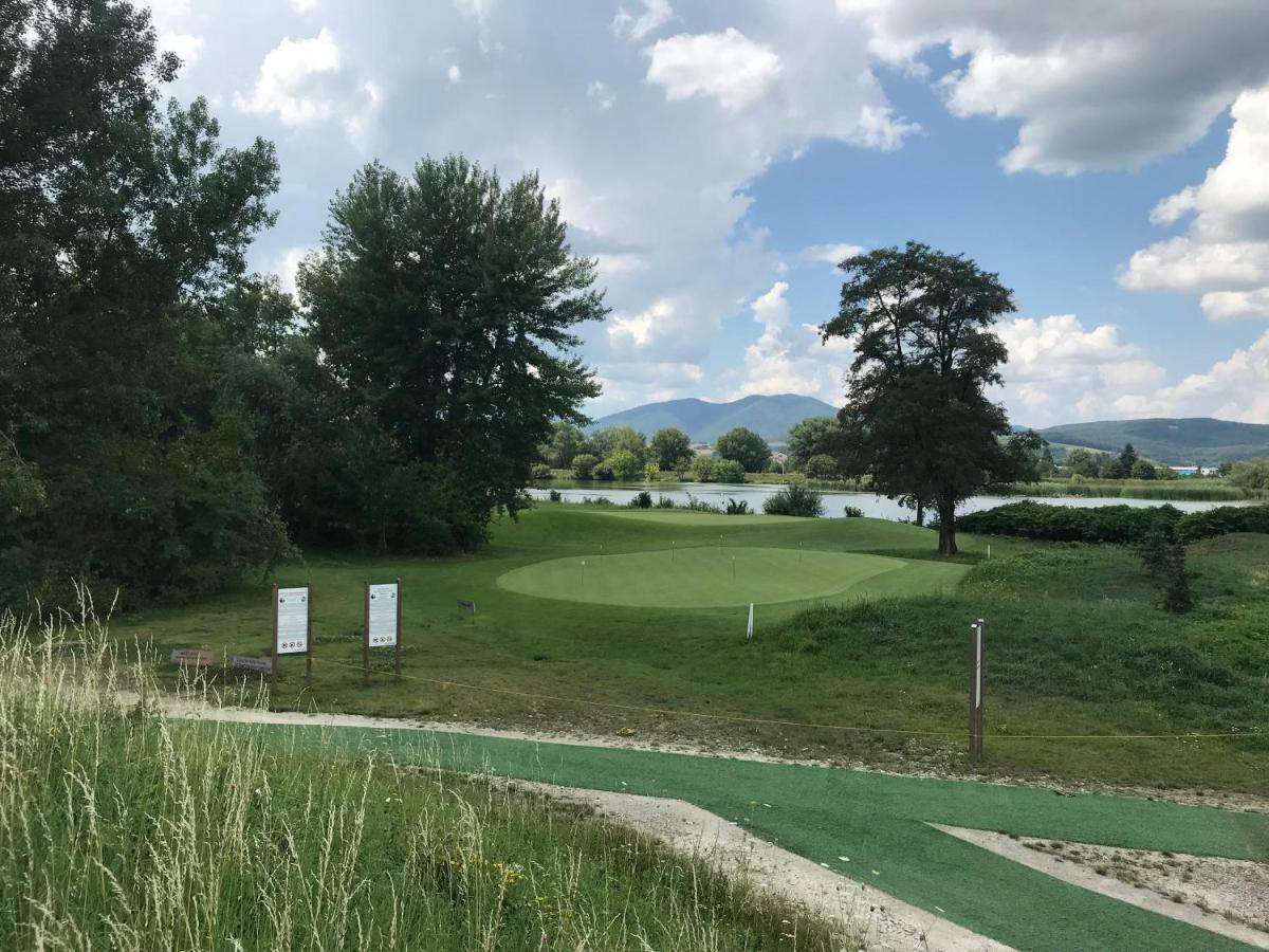 Greenbay Golf Apartments Trenčín Exteriör bild