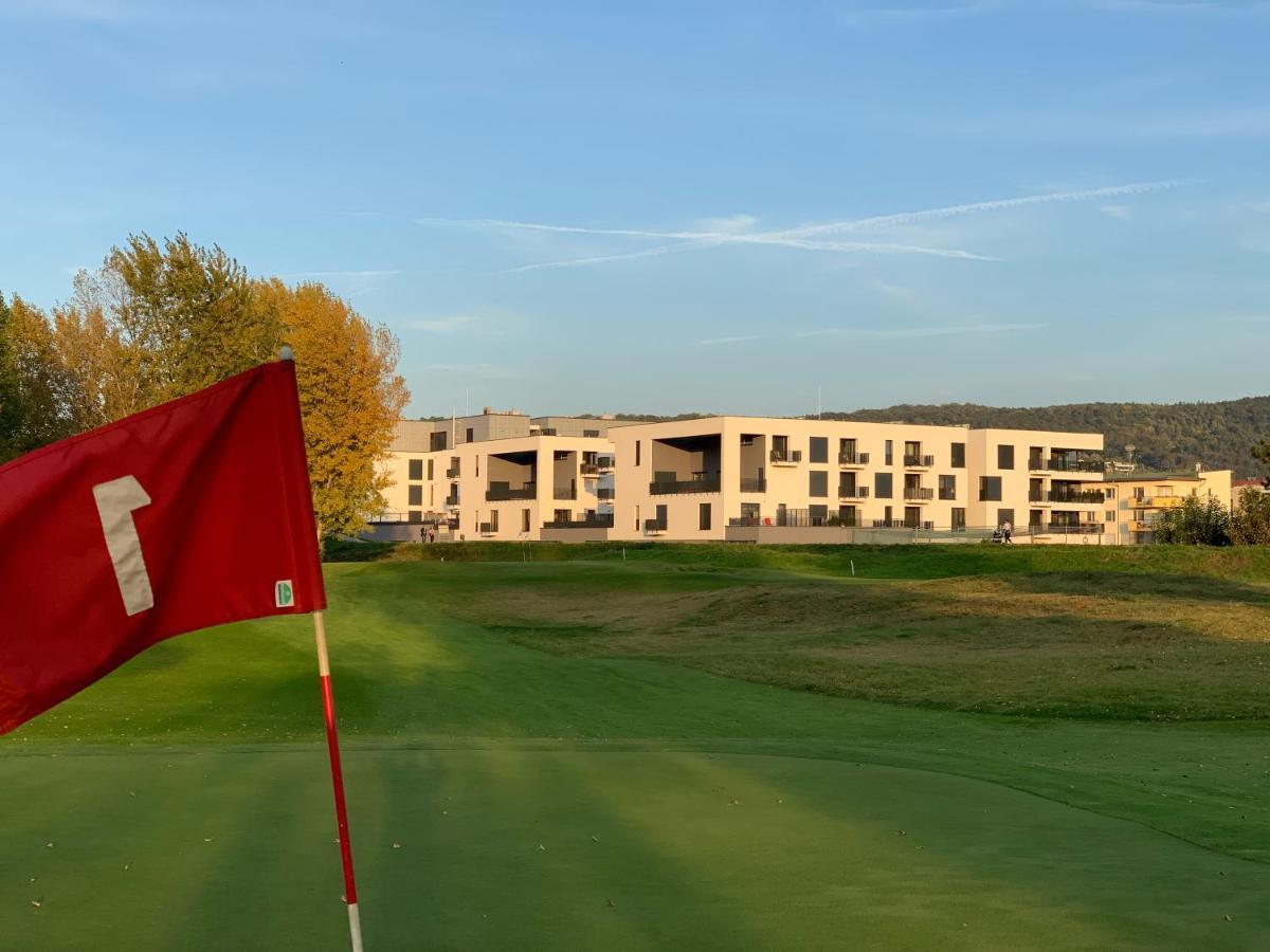 Greenbay Golf Apartments Trenčín Exteriör bild